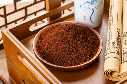 基礎(chǔ)病人群用藥期間靈芝孢子粉怎么吃？