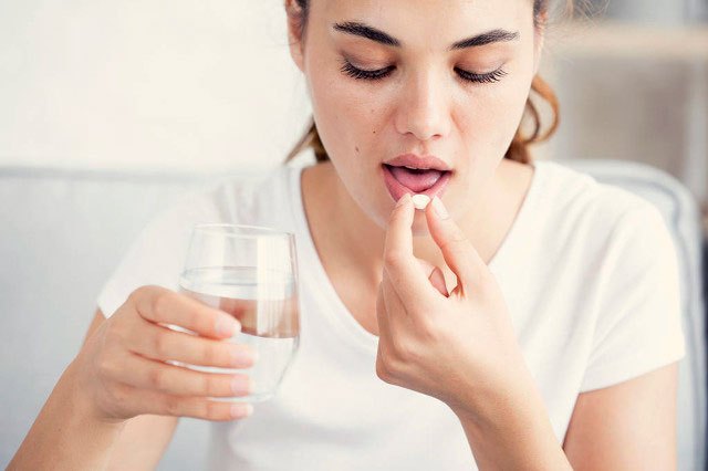 女性多少歲，應(yīng)該補維E？缺少維生素E，會有這幾個表現(xiàn)